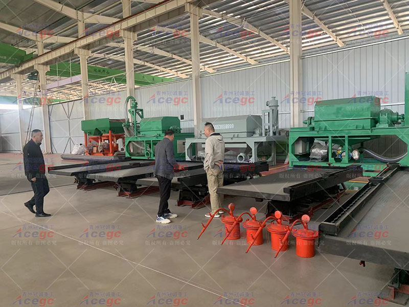 烏干達(dá)客戶實(shí)地考察選金生產(chǎn)線